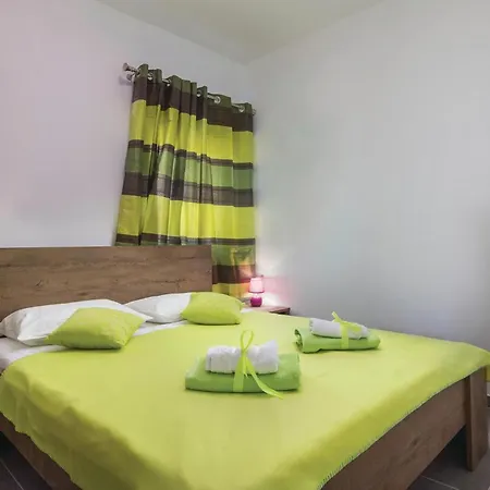 Lejlighed 1 Bedroom Beautiful In Novigrad *
