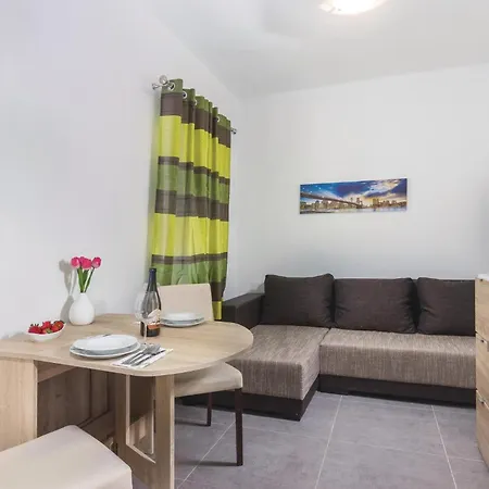 1 Bedroom Beautiful In Novigrad Novigrad Istria
